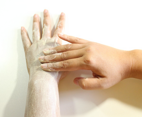 Biokraft Natura 8, 200g Aprikosenkernpeeling, Aprikosenkerne gemahlen