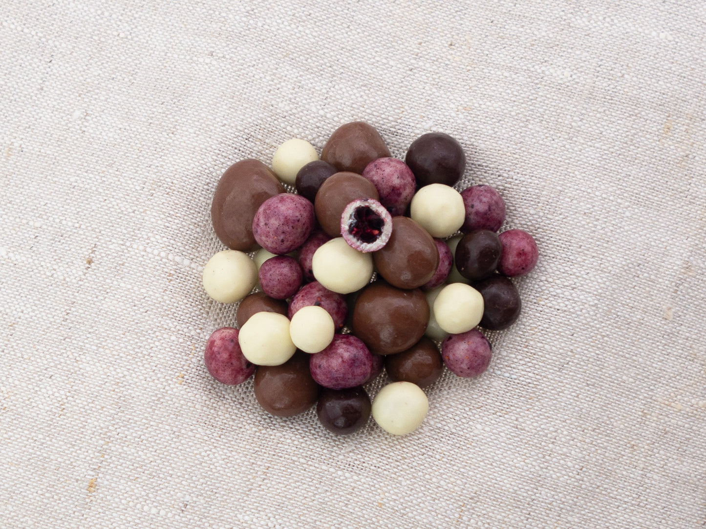 Bio Beeren in dreierlei Schokoladen, 50g